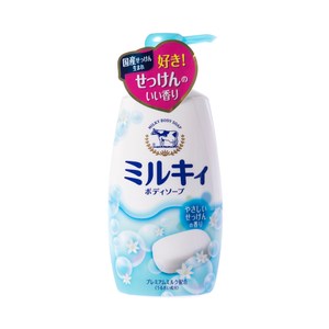 牛乳精華沐浴乳(清新皂香)550ML