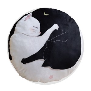 【TRP】貓咪圓形抱枕靠墊(兩款任選)黑/白